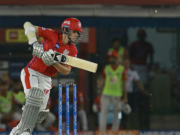 చెలరేగిన సామ్ కరన్: