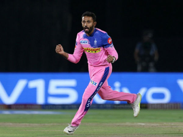 వర్షం అంతరాయం కలిగించిన ఈ మ్యాచ్లో