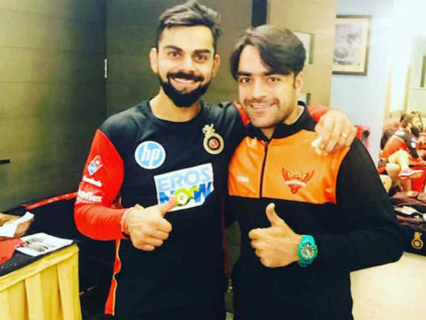 కోహ్లీ గిప్ట్గా ఇచ్చిన బ్యాట్ను