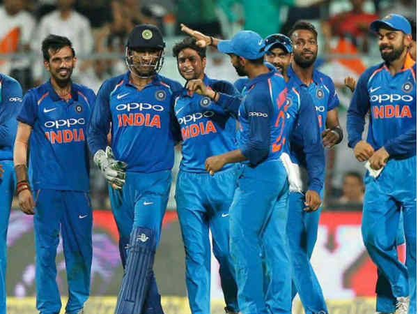 ఒక్క మ్యాచ్లో కూడా ఓడిపోకుండా సెమీస్ దిశగా అడుగులు