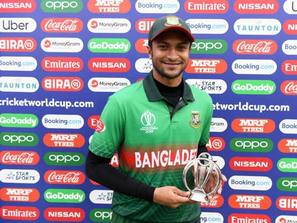 విండీస్ బౌలర్లపై దాడి: