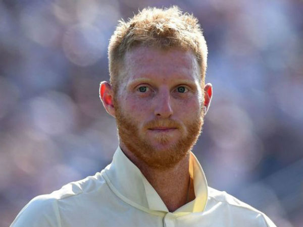 స్టోక్స్ ఔటయ్యేవాడు