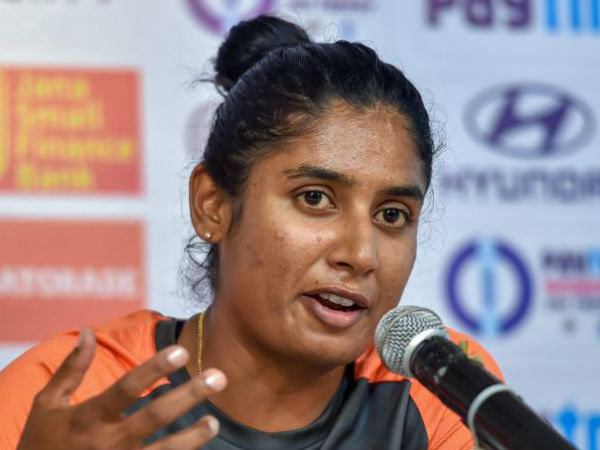 అత్యధిక పరుగులు చేసిన క్రీడాకారిణిగా: