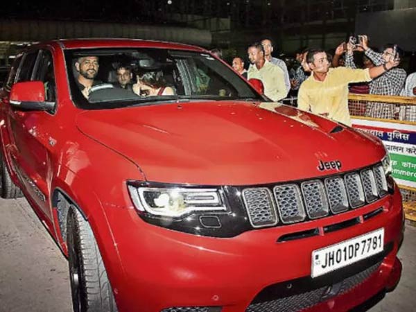 కొత్త కారులో షికారు:
