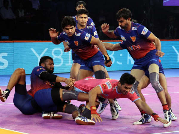 12 మ్యాచ్ల్లో 10 విజయాలతో 54 పాయింట్లు