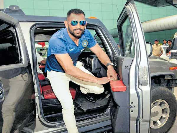 ధోనీ గ్యారేజ్: