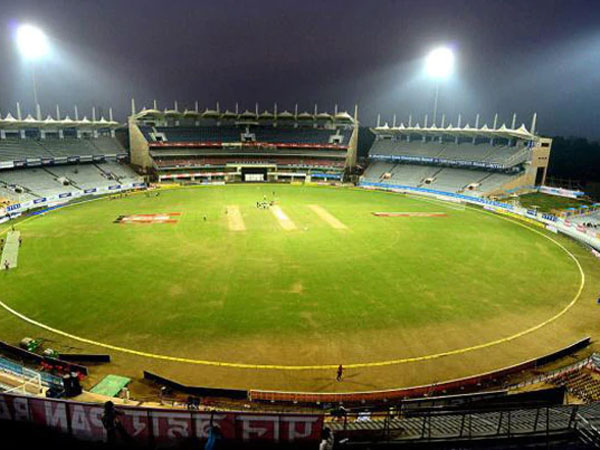 5000 టికెట్లు వారికే