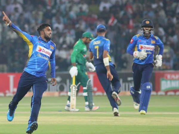టీ20 ర్యాంకింగ్స్లో అగ్రస్థానంలో