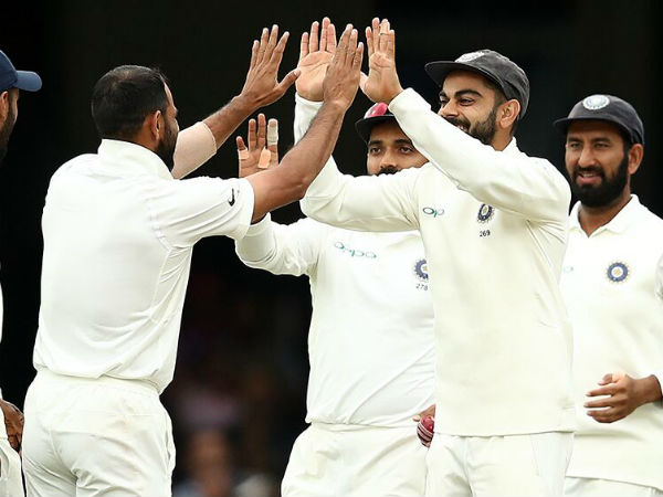 పిచ్పై పచ్చిక ఉంటే పేసర్లకు అనుకూలం