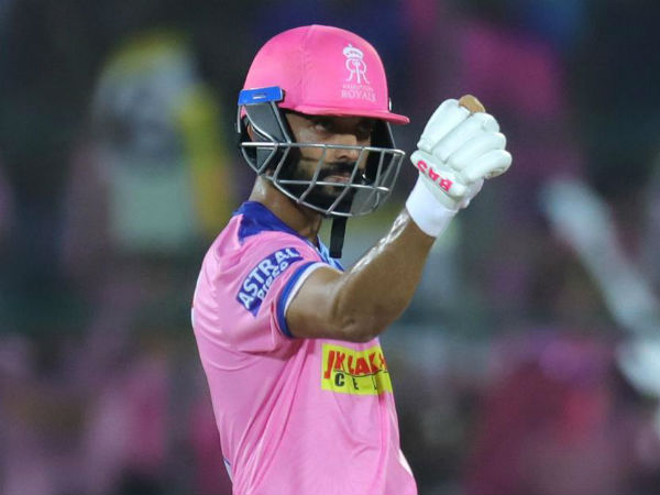 ఢిల్లీ క్యాపిటల్స్ నుంచి ఇద్దరు ఆటగాళ్లను