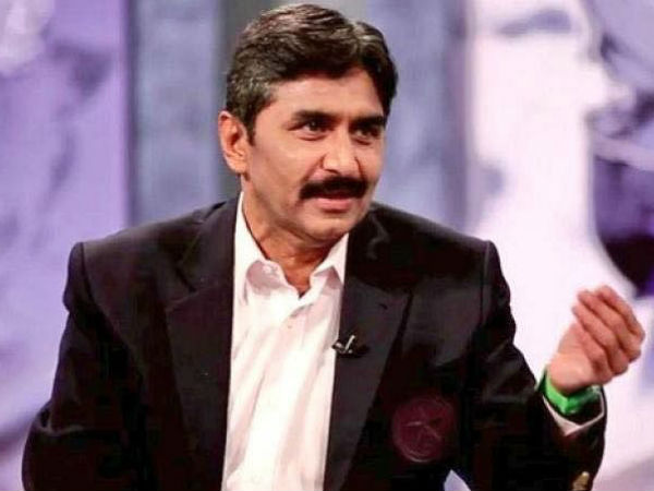 డబ్బు కోసం ఏమైనా మాట్లాడతాడు: