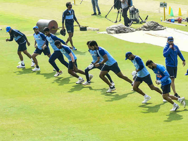 దుర్బేధ్యంగా భారత బ్యాటింగ్: