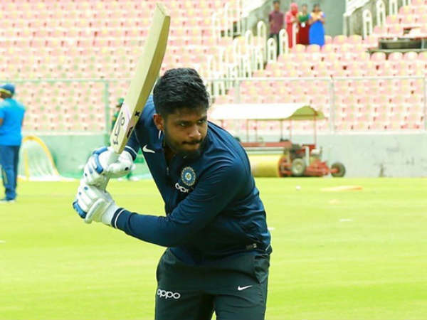 బెంచ్కే శాంసన్, పంత్: