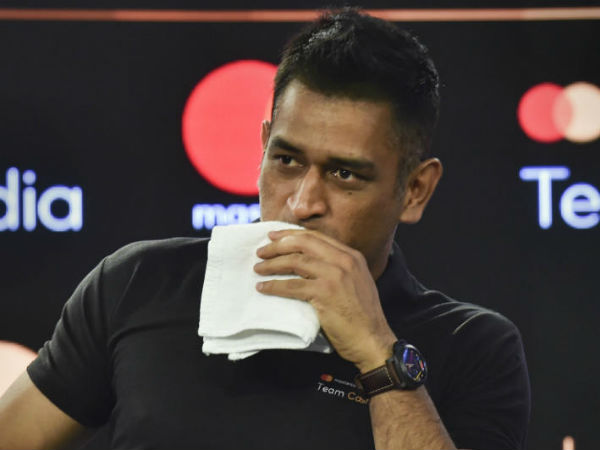 గతేడాది ఎ గ్రేడ్లో ఉన్న ధోని