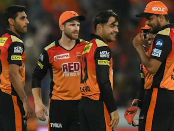 సన్రైజర్స్ సెటైర్స్..