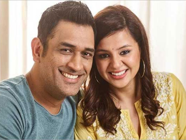 సాక్షి ట్వీట్లో నో క్లారిటీ..
