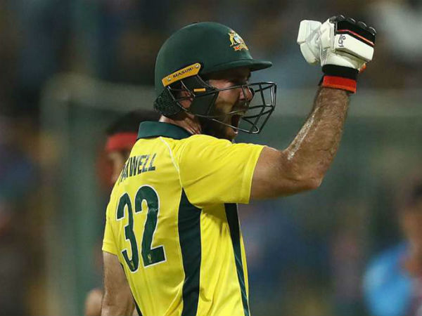 మోకాళ్లపై కూర్చోని