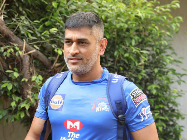ధోనీ భవిష్యత్ ఏంటో నాతో చెప్పాడు: