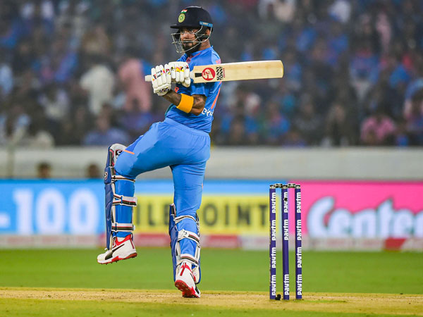 రోహిత్ అండగా నిలిచాడు