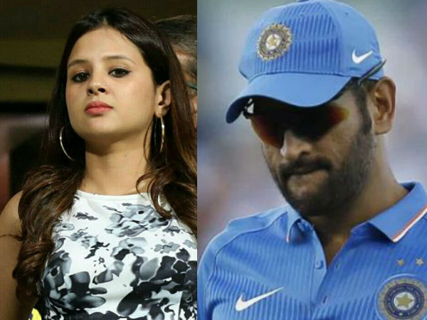 ధోనీ చాలా ఎమోషనల్..
