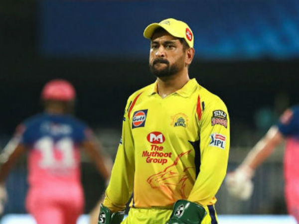 ధోనీ 7స్థానంలో రావడం..