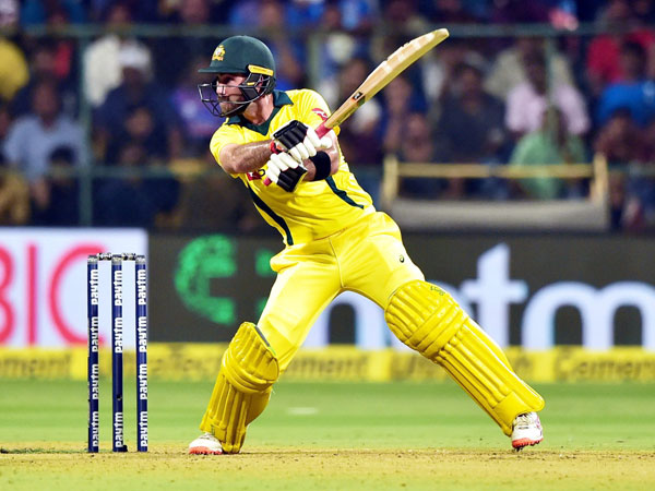 11 సిక్సర్లు