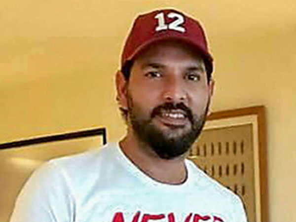 కుంబ్లే, భజ్జీ 1000 వికెట్లు..