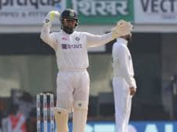 కోహ్లీ పట్టరాని సంతోషంతో: