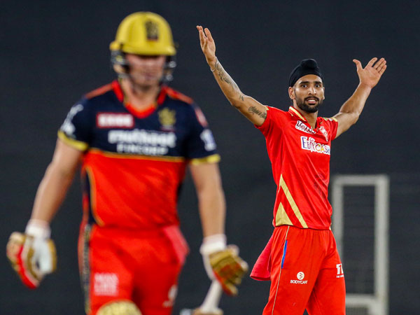 హర్ప్రీత్ ఆల్రౌండ్ షో
