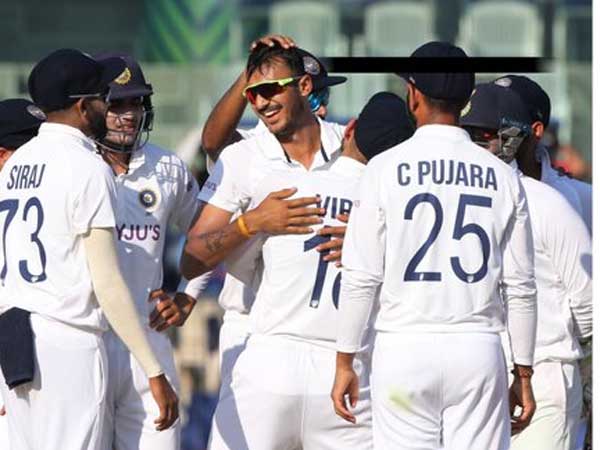 తుది జట్టులో వారిద్దరూ ఉండాలి: