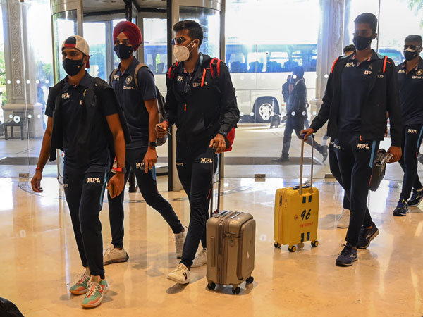 చిక్కుల్లో షా, సూర్య