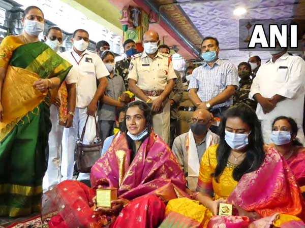 విజయవాడకు పీవీ సింధు..