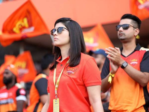 కావ్య ఎక్స్ప్రెషన్స్కు ఫిదా..