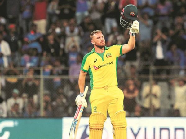 ఆరో స్థానంలో ఆరోన్..