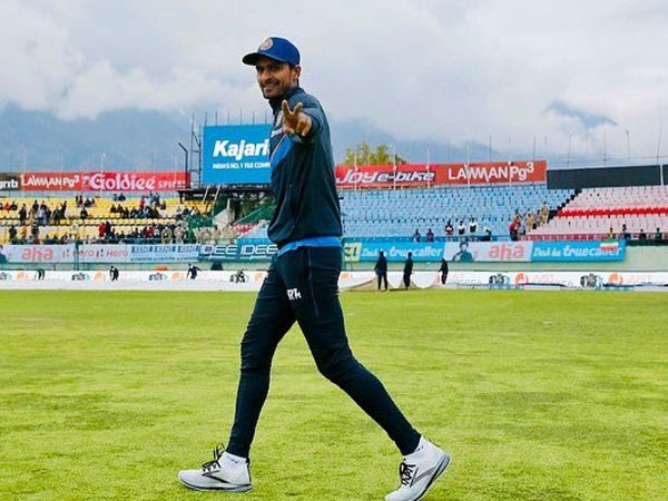 అయ్యర్ ఔట్.. హుడాకు చాన్స్..