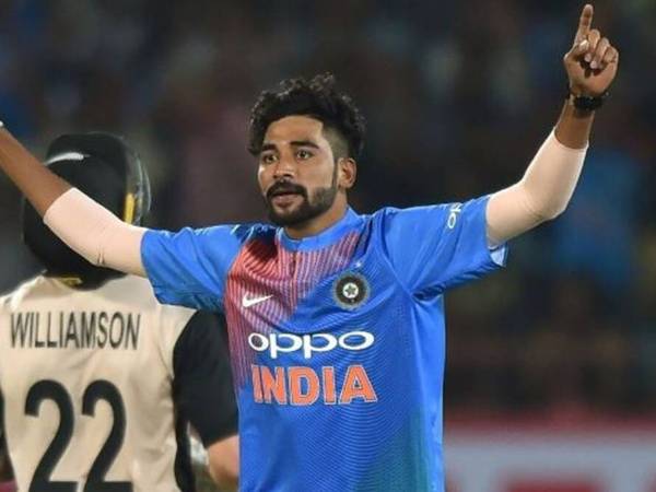 శార్దూల్ ఔట్.. సిరాజ్ ఇన్..