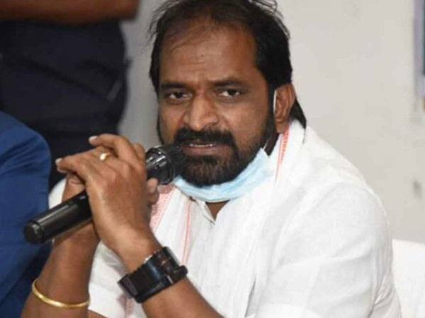 శ్రీనివాస్ గౌడ్ కవరింగ్..