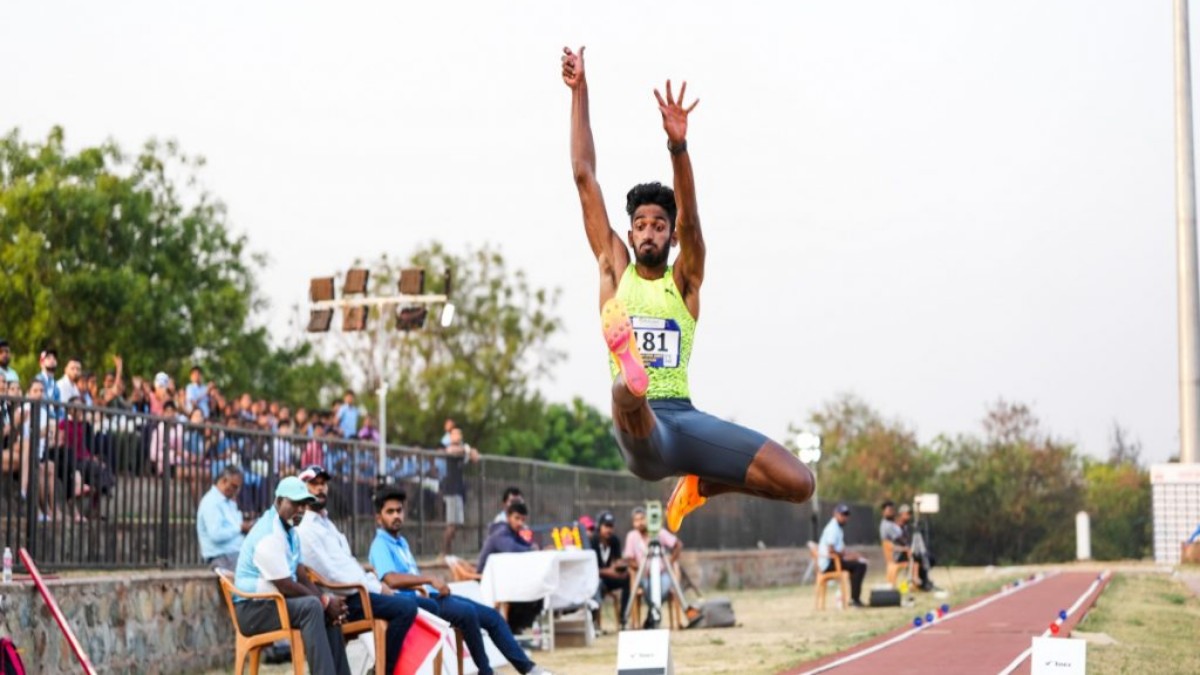 లాంగ్ జంప్‌లో ఒలింపిక్స్ రికార్డు బ్రేక్ చేసిన ఇండియన్ అథ్లెట్! Tamil Nadu's Jeswin Aldrin
