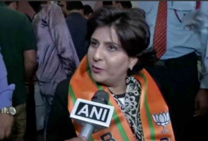 బీజేపీలో చేరారు: మొన్న గంభీర్, నేడు దీపామాలిక్