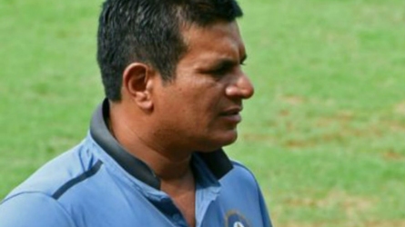 ఐపీఎల్ బెట్టింగ్: భారత మహిళా జట్టు మాజీ కోచ్ అరెస్ట్